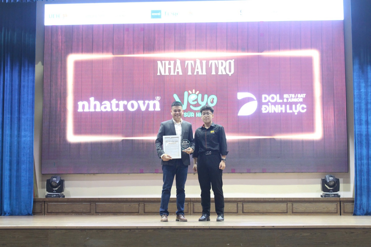 Nhận kỉ niệm chương tại Key to Change 2025