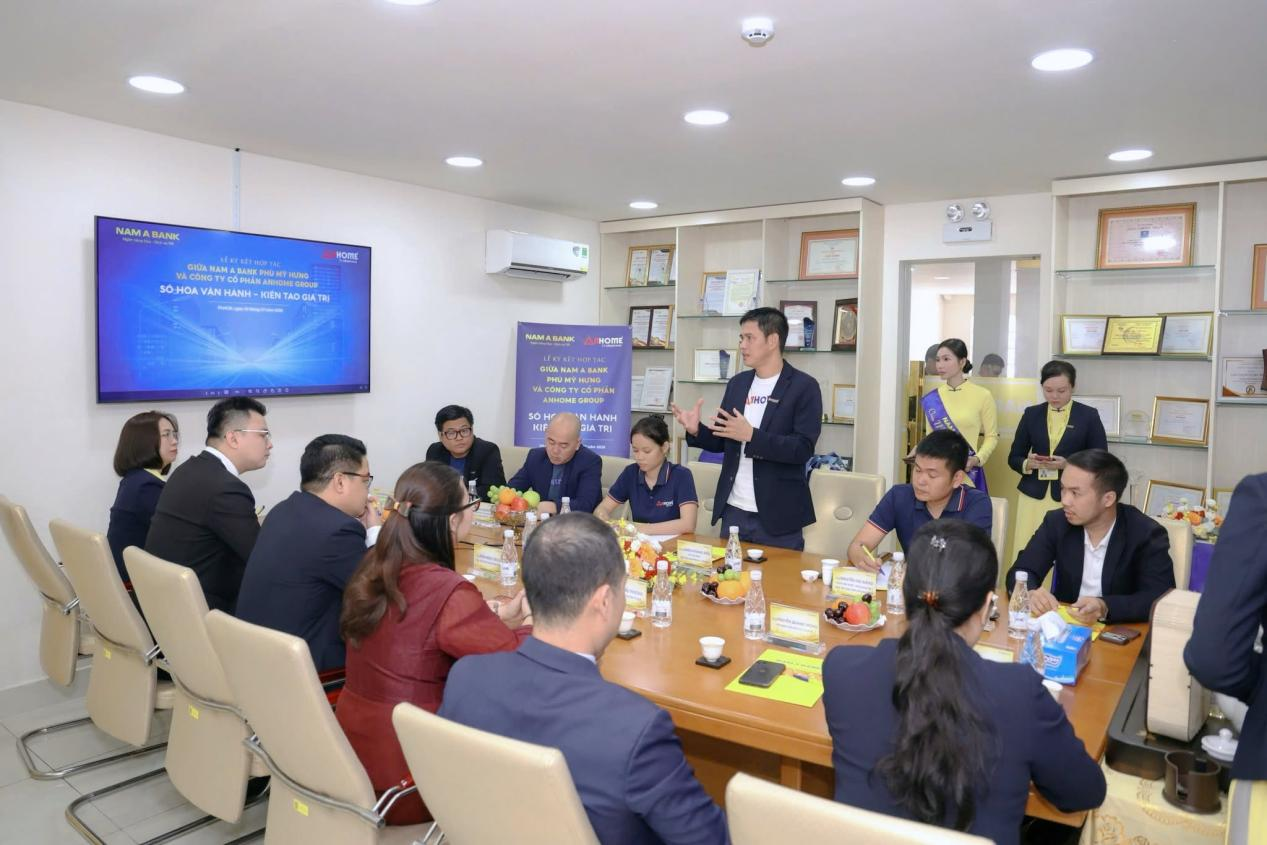 Hai đơn vị trao đổi định hướng hợp tác phát triển hệ sinh thái số.
