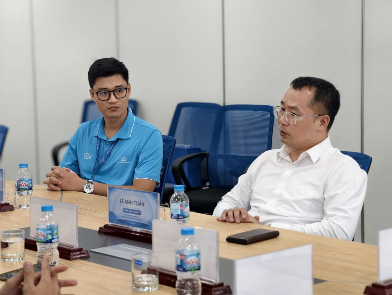 Buổi trao đổi kết nối giữa doanh nghiệp và nhà trường.