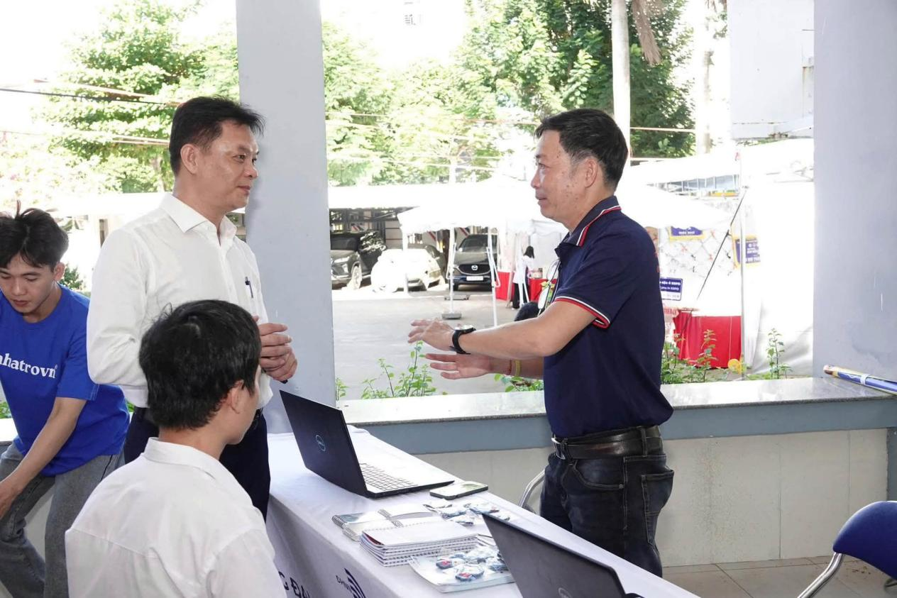 Nhatrovn - Anhome hỗ trợ tân sinh viên Trường Đại học Ngoại ngữ - Đại học Đà Nẵng tìm chỗ ở