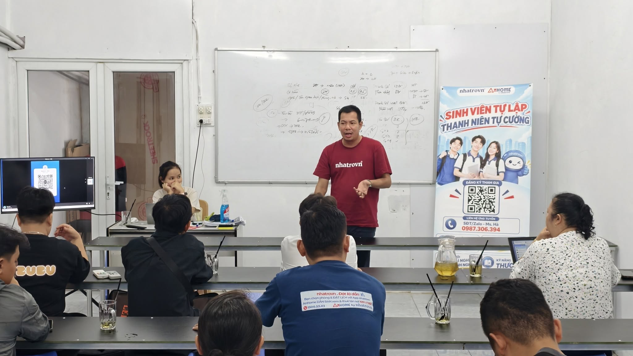 Anh Bùi Ngọc Giáp, Giám đốc Kinh doanh và Phát triển Đối tác Nhatrovn – Anhome chia sẻ về chương trình Sinh viên tự lập.