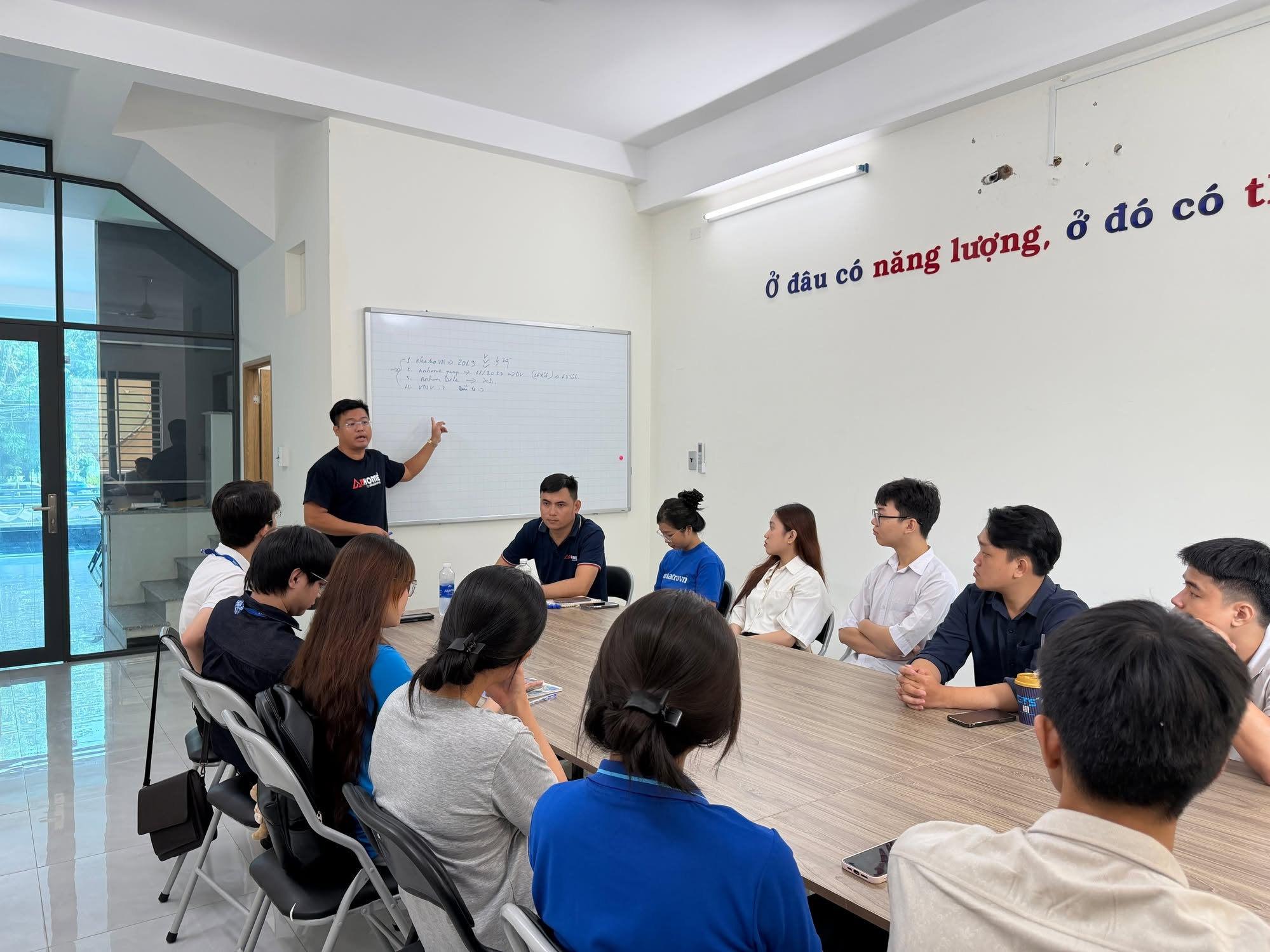 Anh Nguyễn Thái Hòa – Ban Giám đốc Nhatrovn – Anhome chia sẻ về môi trường làm việc thực tế với sinh viên.
