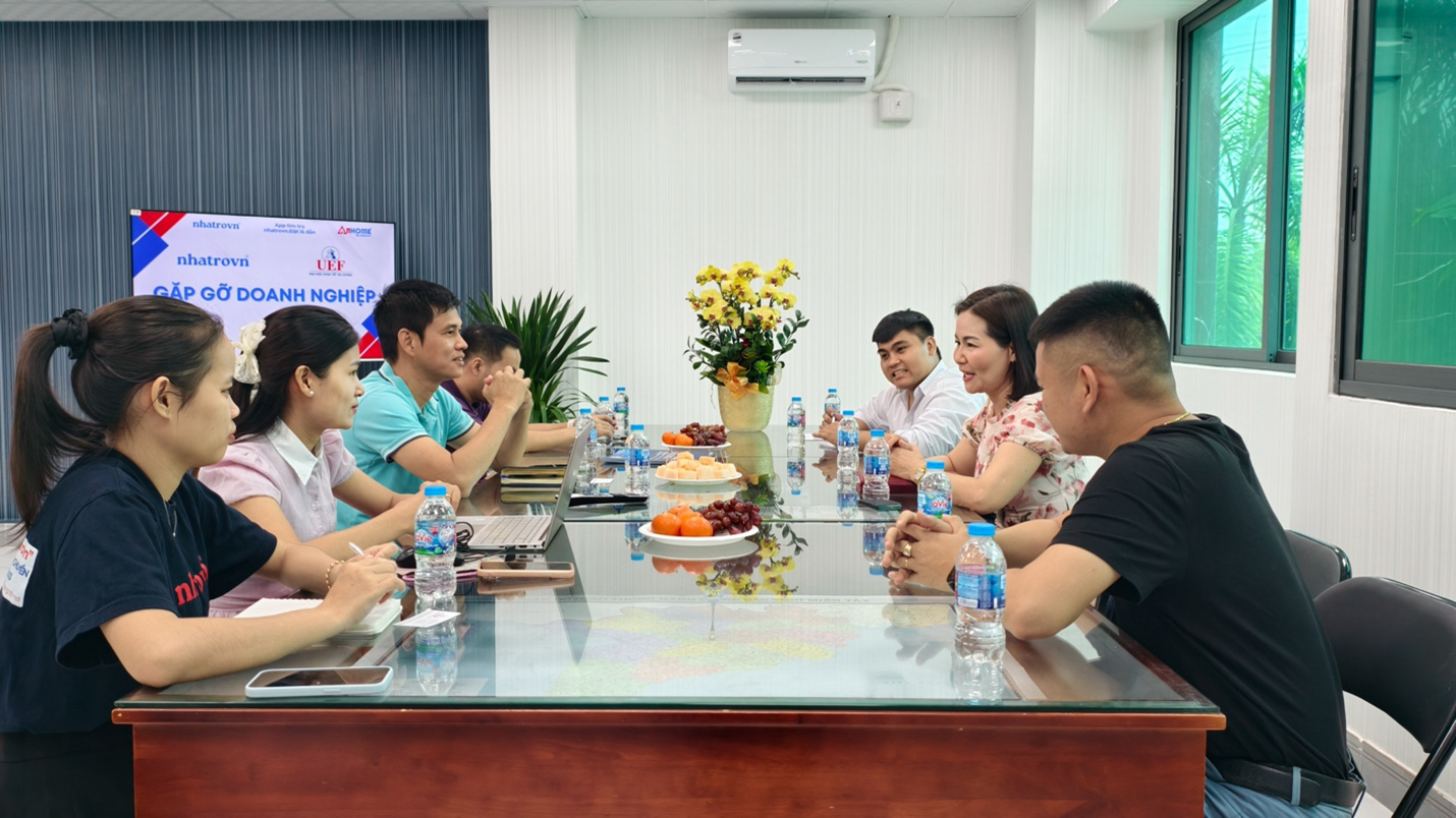 Toàn cảnh buổi trao đổi