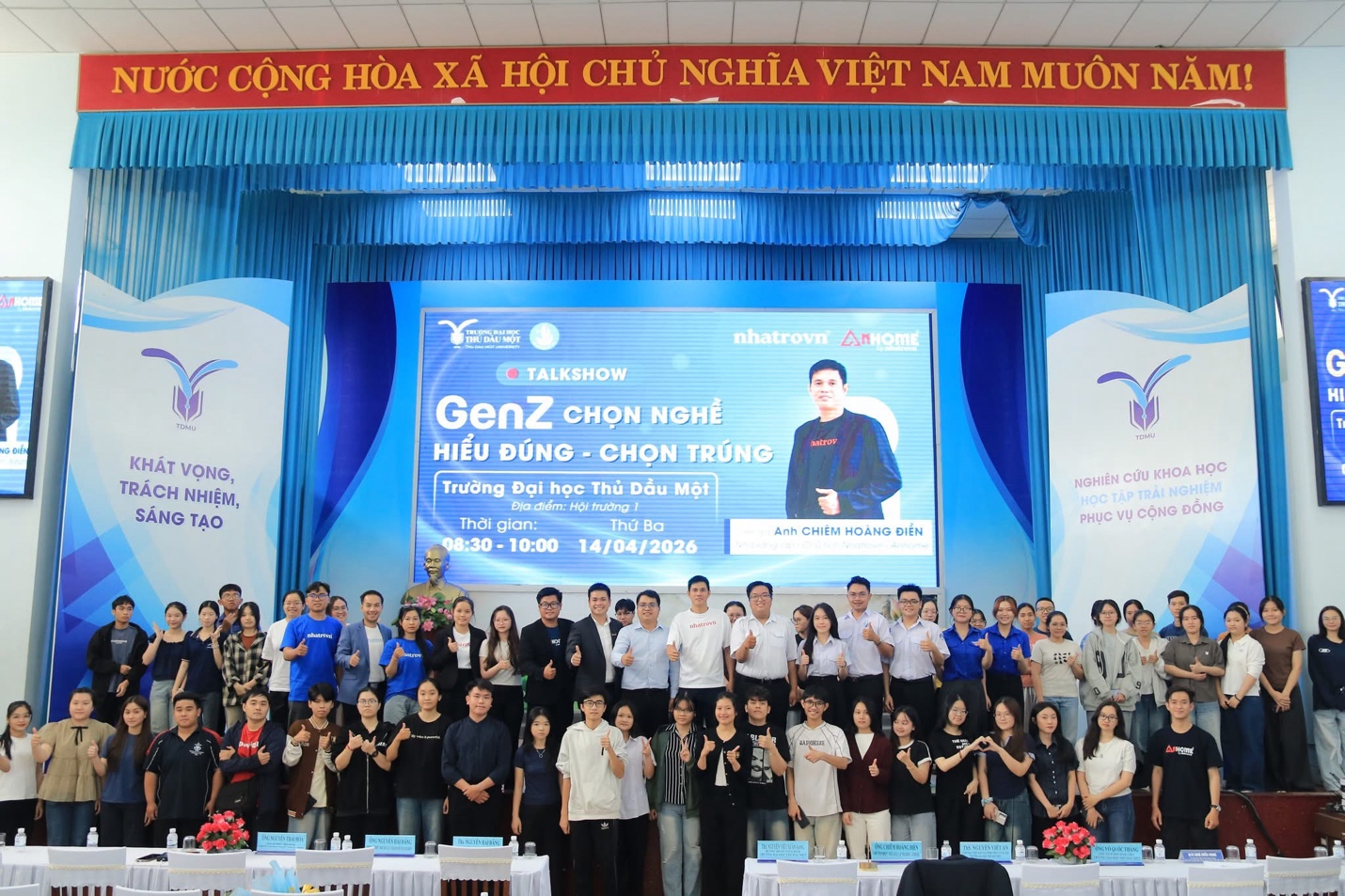Nhatrovn – Anhome đồng hành cùng Talkshow "GEN Z CHỌN NGHỀ – HIỂU ĐÚNG CHỌN TRÚNG" tại Đại học Thủ Dầu Một