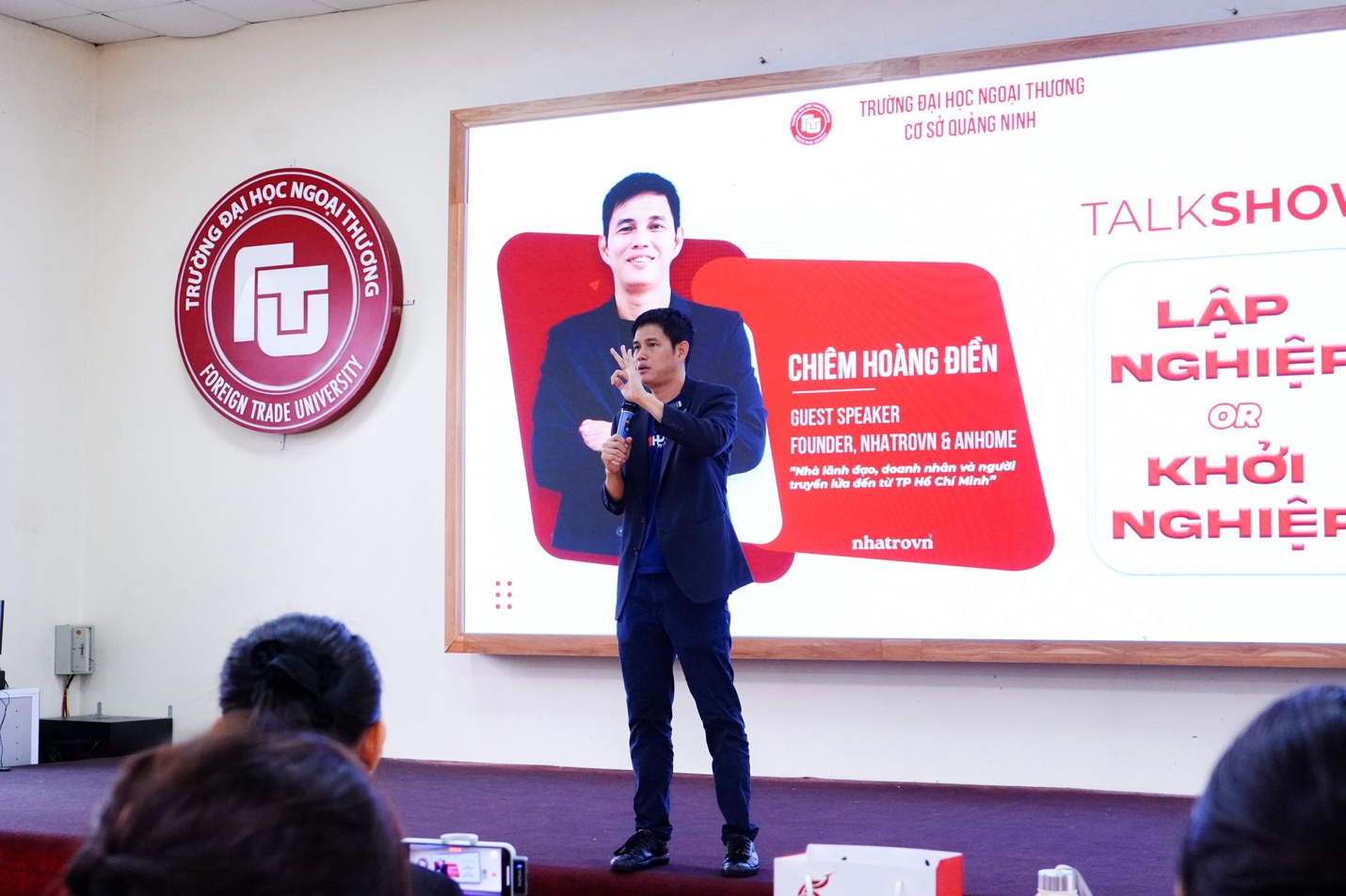 Những chia sẻ thực tế từ doanh nghiệp giúp sinh viên mở rộng góc nhìn về lập nghiệp và khởi nghiệp.