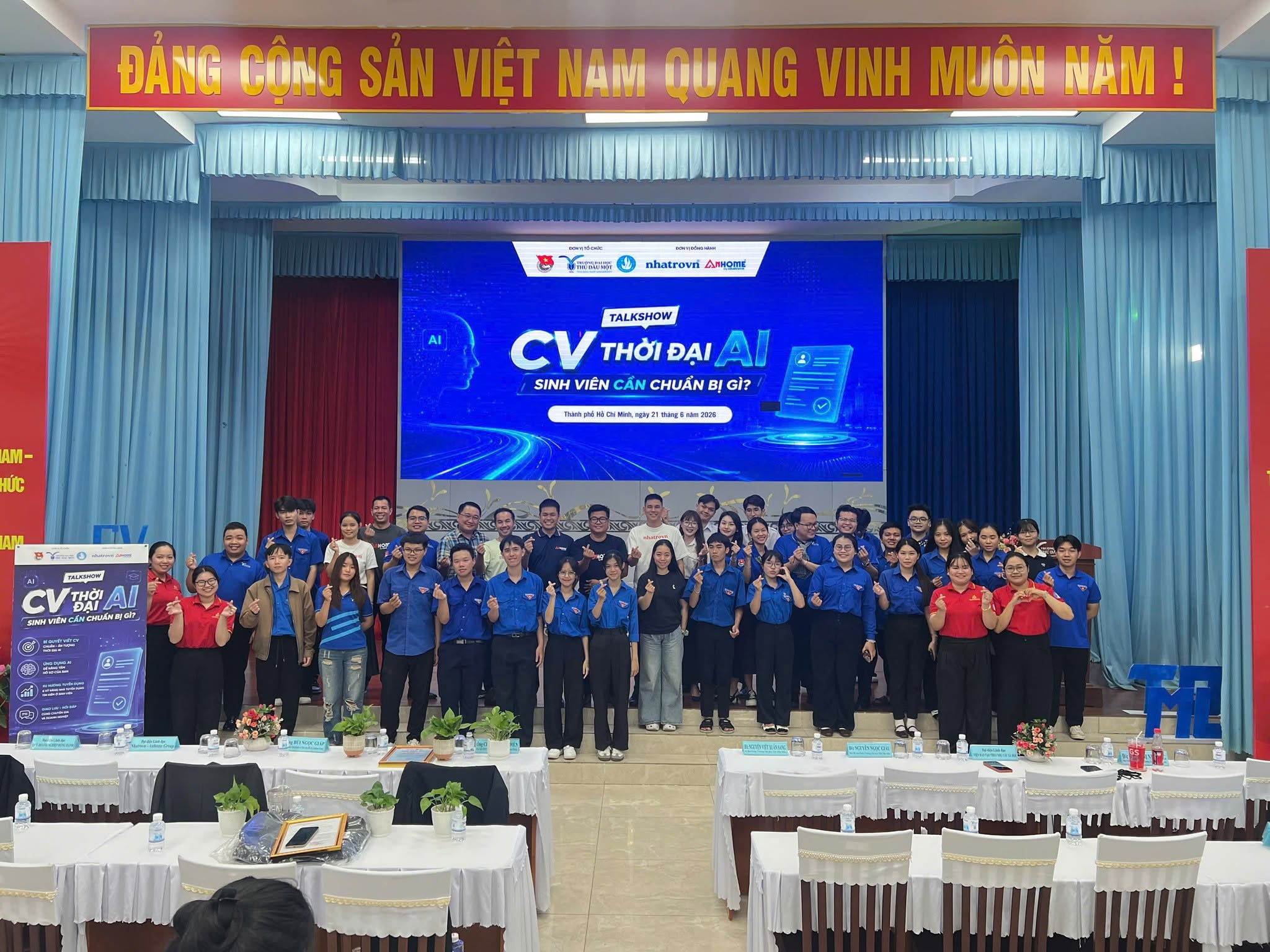 Nhatrovn – Anhome đồng hành cùng Talkshow "CV THỜI ĐẠI AI – SINH VIÊN CẦN CHUẨN BỊ GÌ?" tại Trường Đại học Thủ Dầu Một